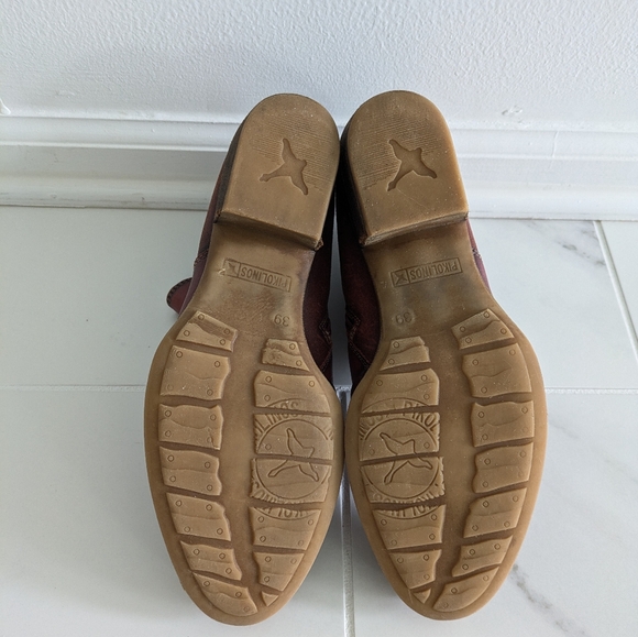 Boots - Picture 6 of 7